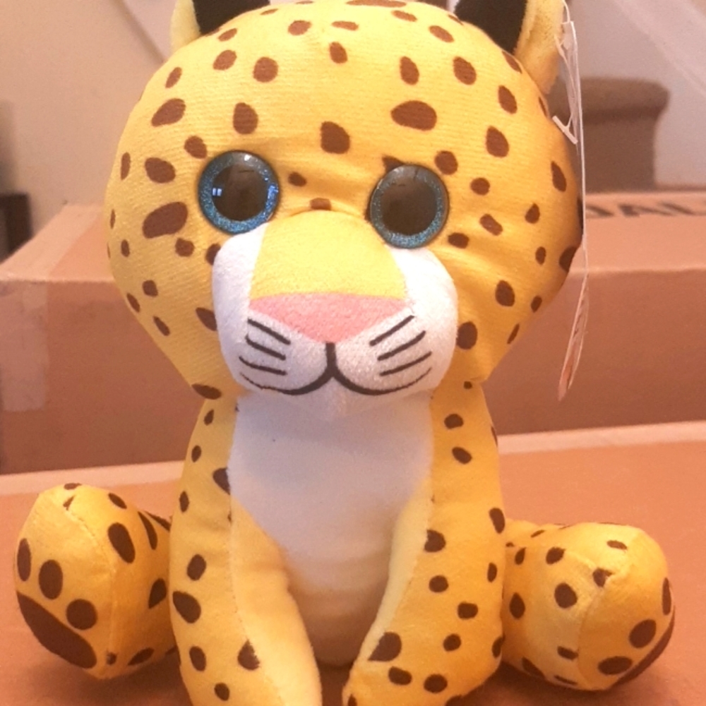 Plush Paradise Cheetah Yellow 7" Sitting Animal Plush NWT